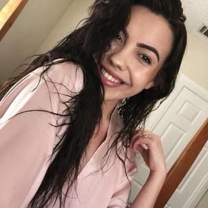 Meet your Posher, Viviana